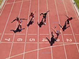 林诗栋2比1胜张本智和，国乒混团世界杯三连冠