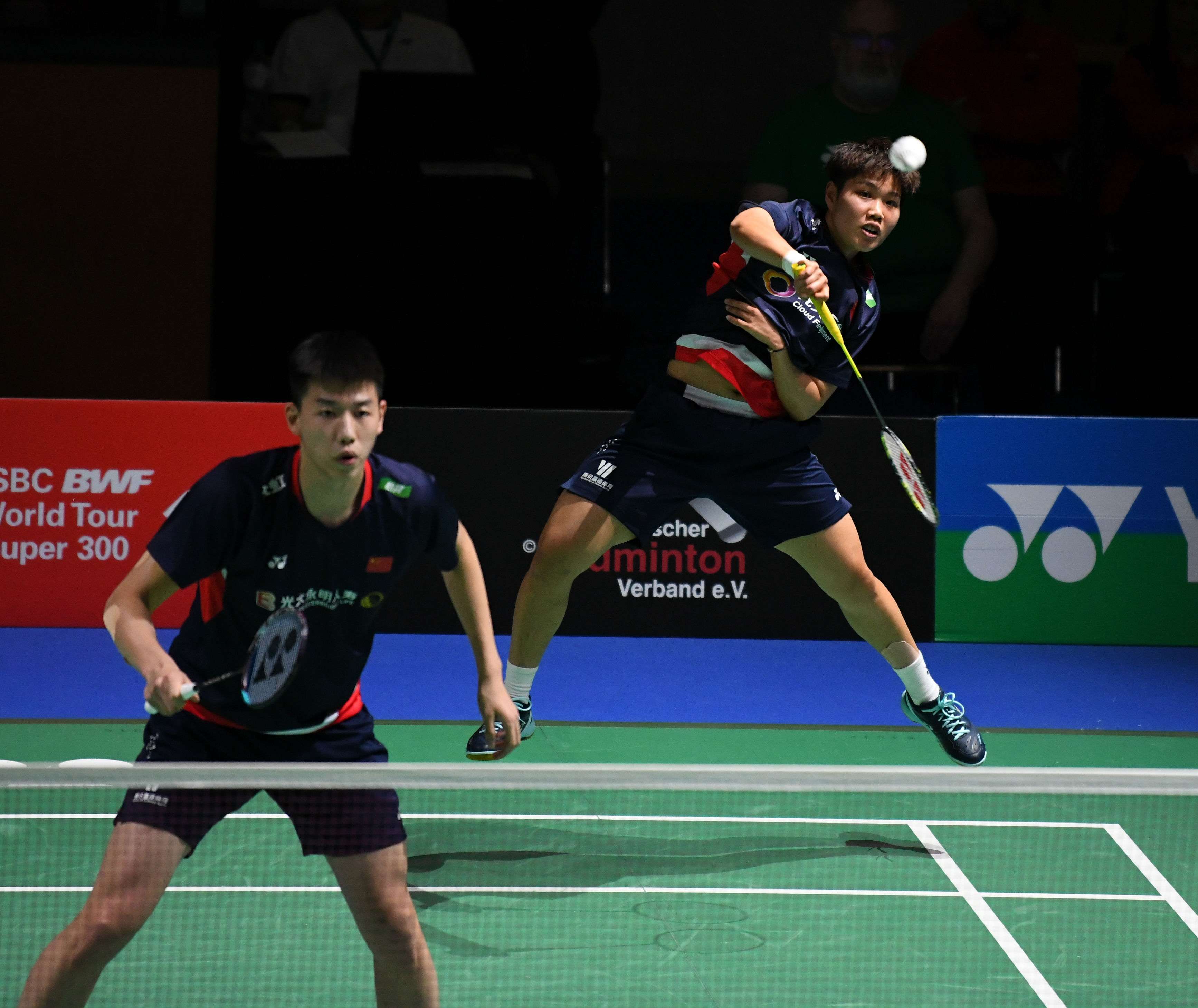 尔德通过雷 尔德通过雷